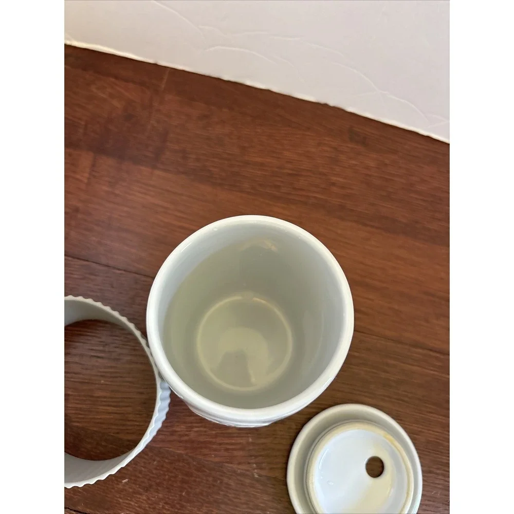 Pampered Chef Ceramic Egg Cooker, Microwave use, also make oatmeal or cake